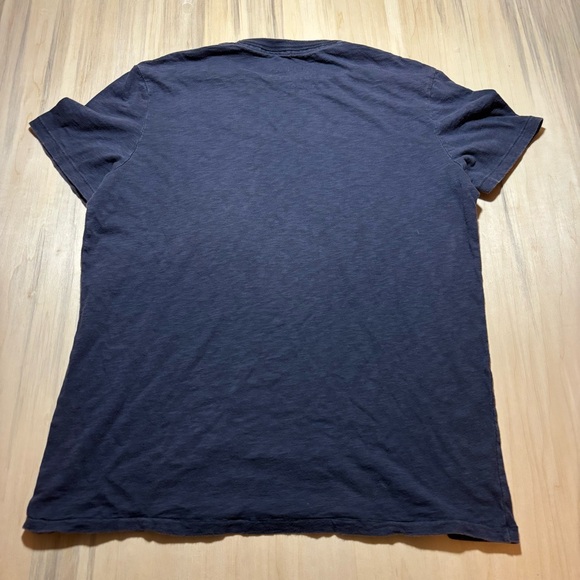 American Eagle Outfitters Y2K Men's Blue and Yellow Graphic Tee - Picture 3 of 4